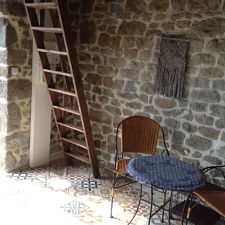 La Cahute, Etape *